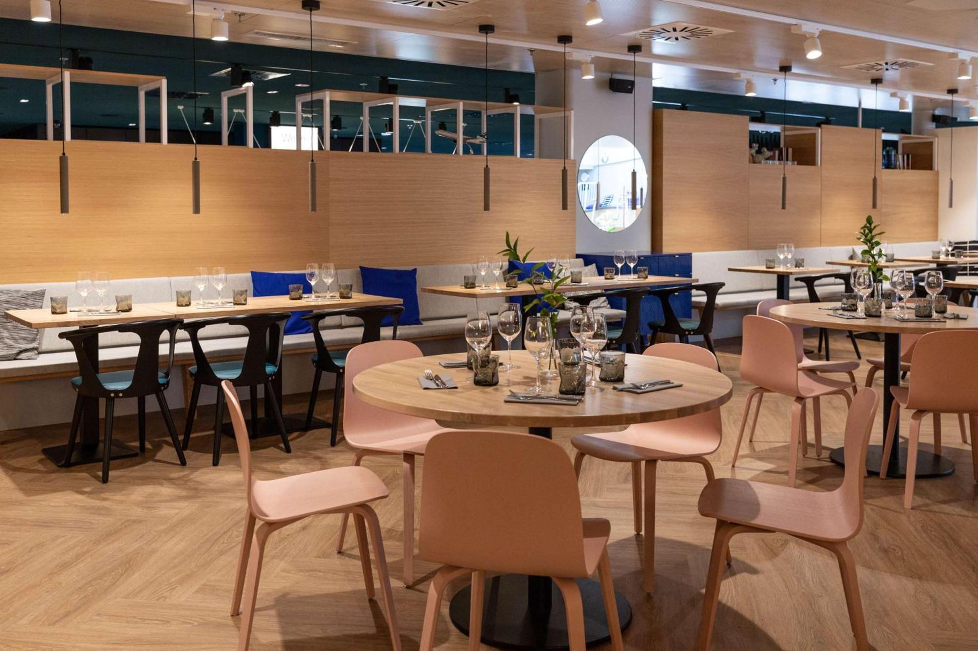 Scandic Helsinki Aviacongress Отель 4*