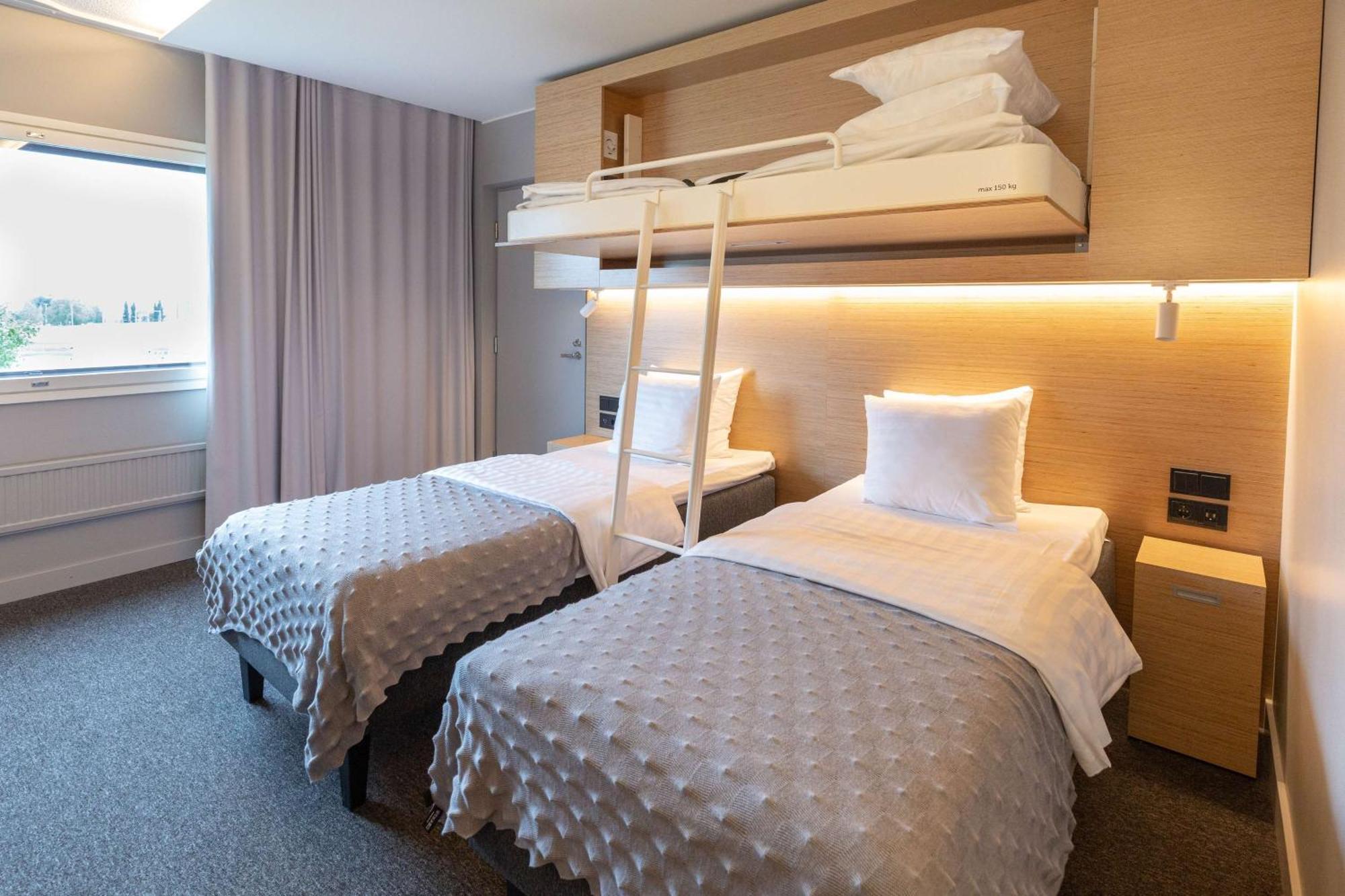 Отель Scandic Helsinki Aviacongress 4*